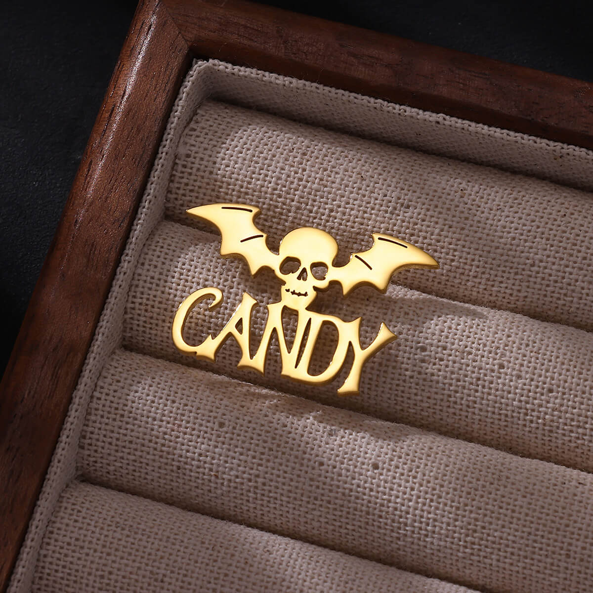 Men Accessories Name - Broche squelette chauve-souris avec nom personnalisé