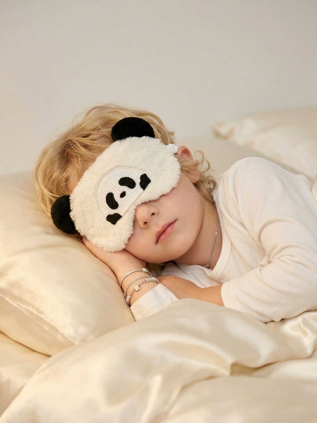 Masque de sommeil en peluche P - Men Accessories Usa avis et prix