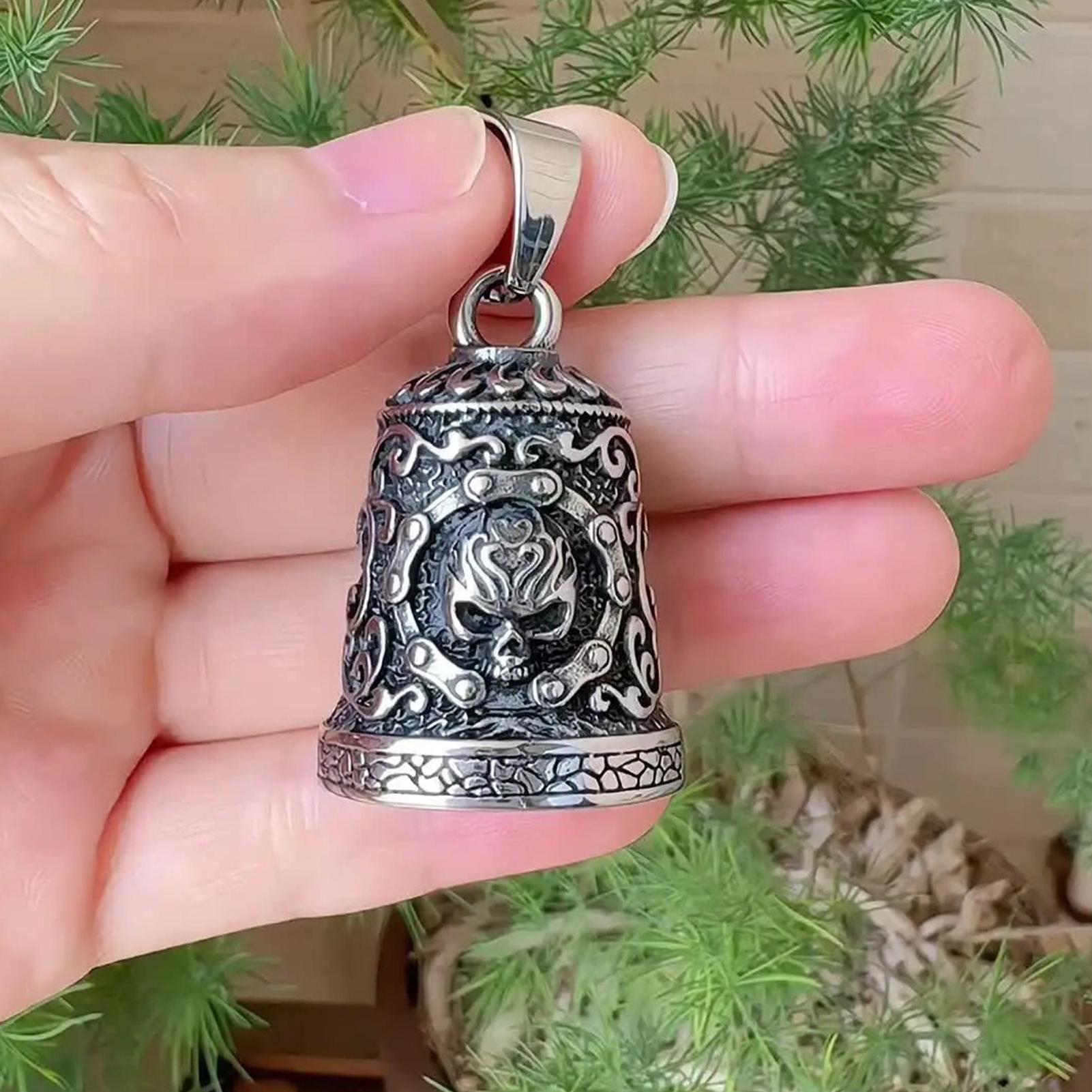 Breloque cloche tête de mort p - Men Accessories Chain avis et prix