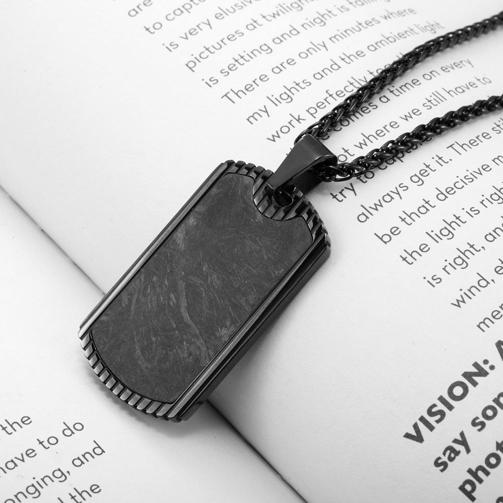 Pendentif en Fiber de carbone  - Men Accessories List avis et prix